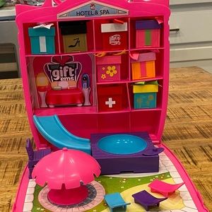 Gift Ems hotel and pool